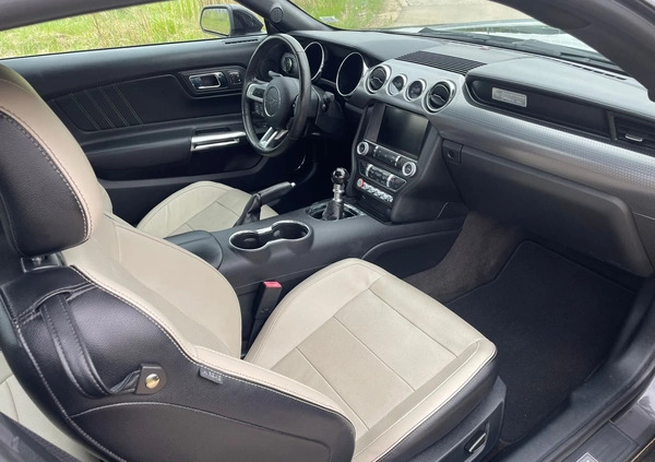 Ford Mustang cena 102900 przebieg: 115700, rok produkcji 2015 z Blachownia małe 154